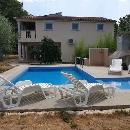 Apartment In With Private Pool