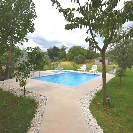 In With Private Pool Apartment *